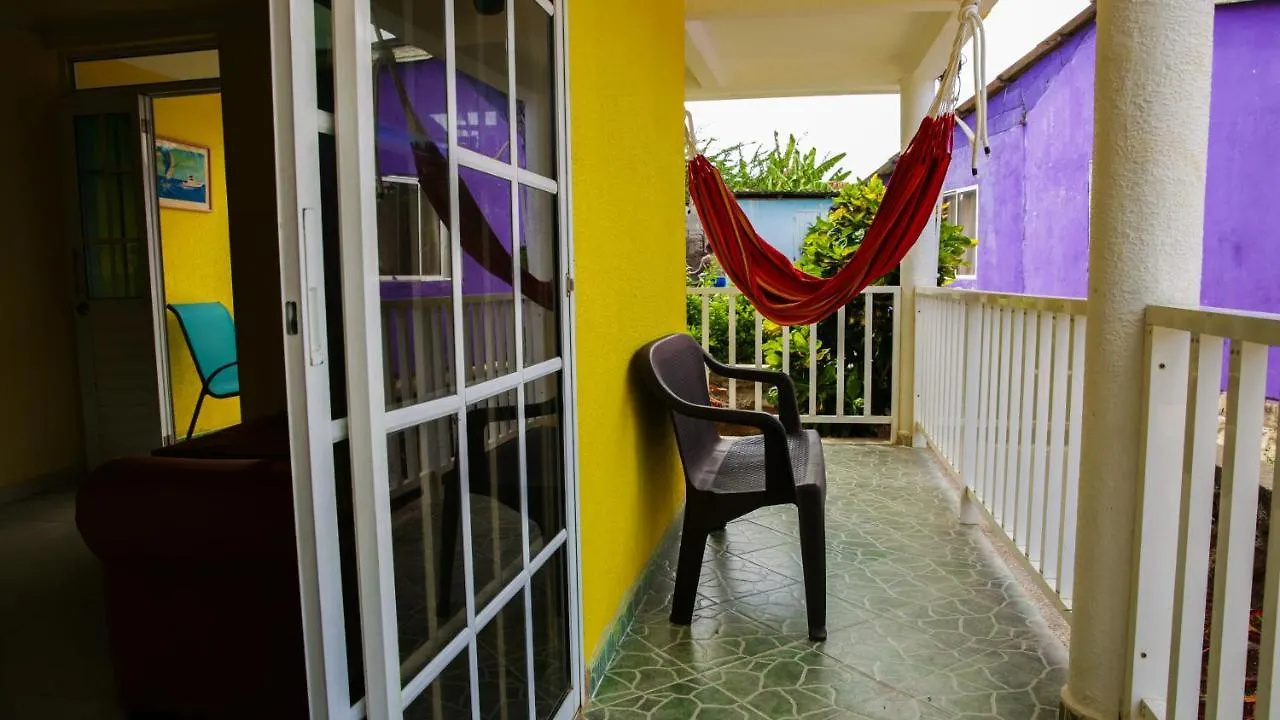 Big V Raizal Home San Andres  Hostel