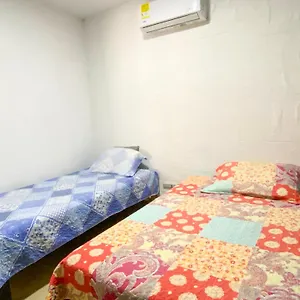 Miss Yasmin Place San Andrés
