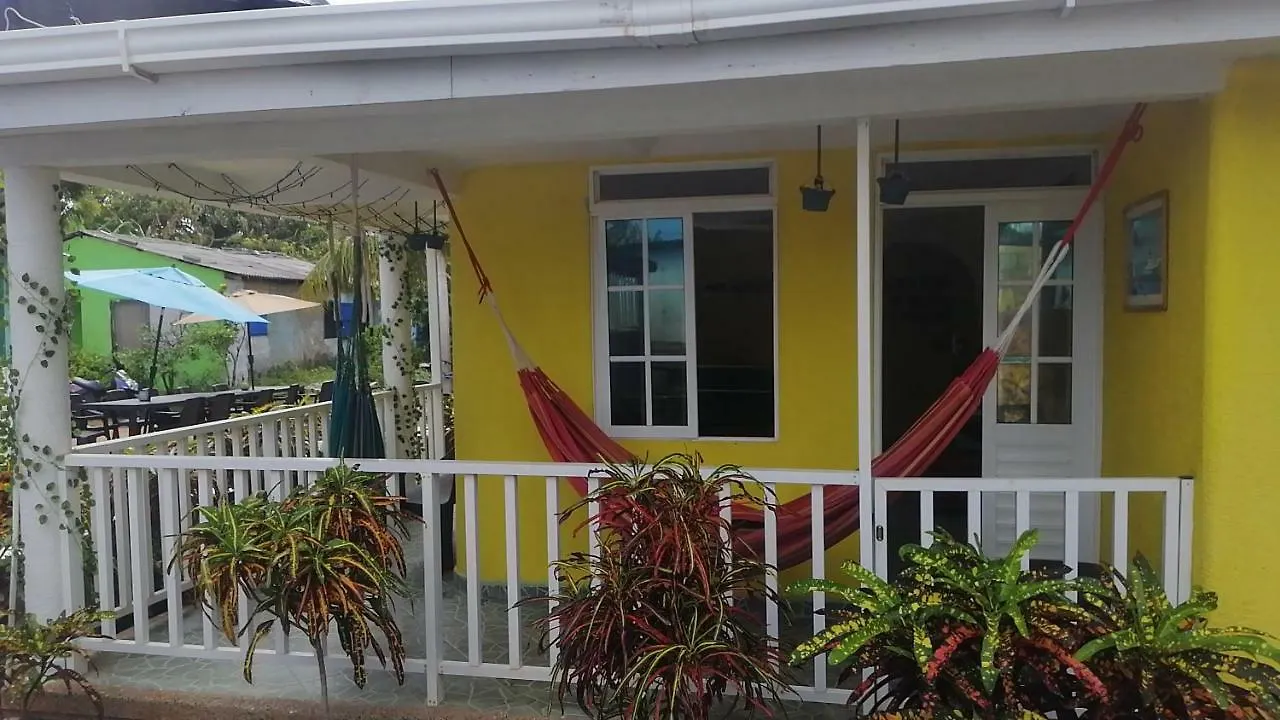 Albergue Big V Raizal Home San Andrés
